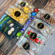 Load image into Gallery viewer, Macadamia Nut Gift Box