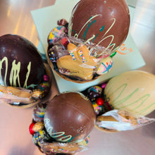 Load image into Gallery viewer, Deluxe Maleny Chocolate Easter Basket
