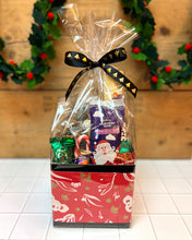 Load image into Gallery viewer, Elves Smarties Surprise
