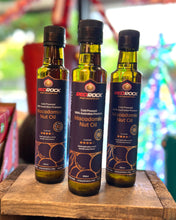Load image into Gallery viewer, Red Rock Macadamias Premium Macadamia Oil Bottle Front Label
