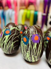 Load image into Gallery viewer, Maleny Chocolate | Large Easter Egg | Flower
