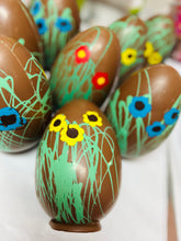 Load image into Gallery viewer, Maleny Chocolate | Large Easter Egg | Flower
